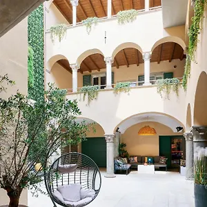  Апартаменты Rego - Boutique With Some Off-site In A Charming Historic District Close To Upper Town Италия